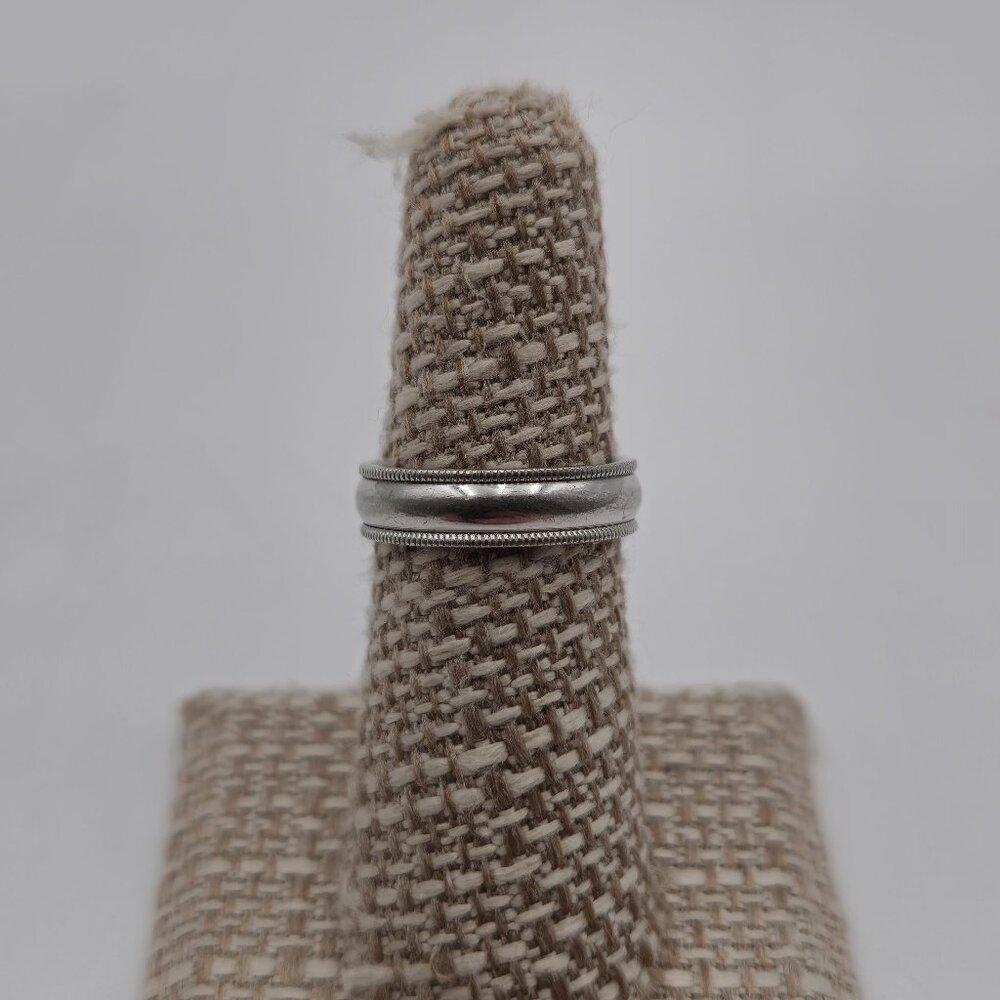 Size 6 Sterling Silver Solid Cool Unisex Band Ring A3710